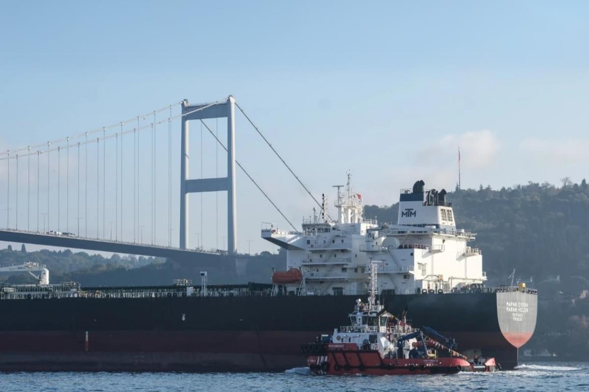 Türk Boğazları'ndan uğraksız geçen gemilerden alınan ücret 1 Temmuz'da güncellenecek