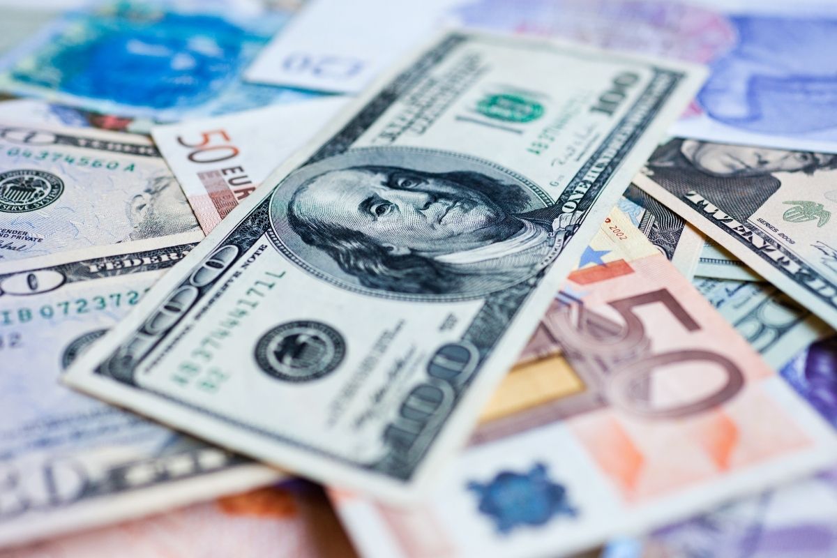 Haftalık performansta hisse senetleri ve altın kaybettirdi, döviz kazandırdı