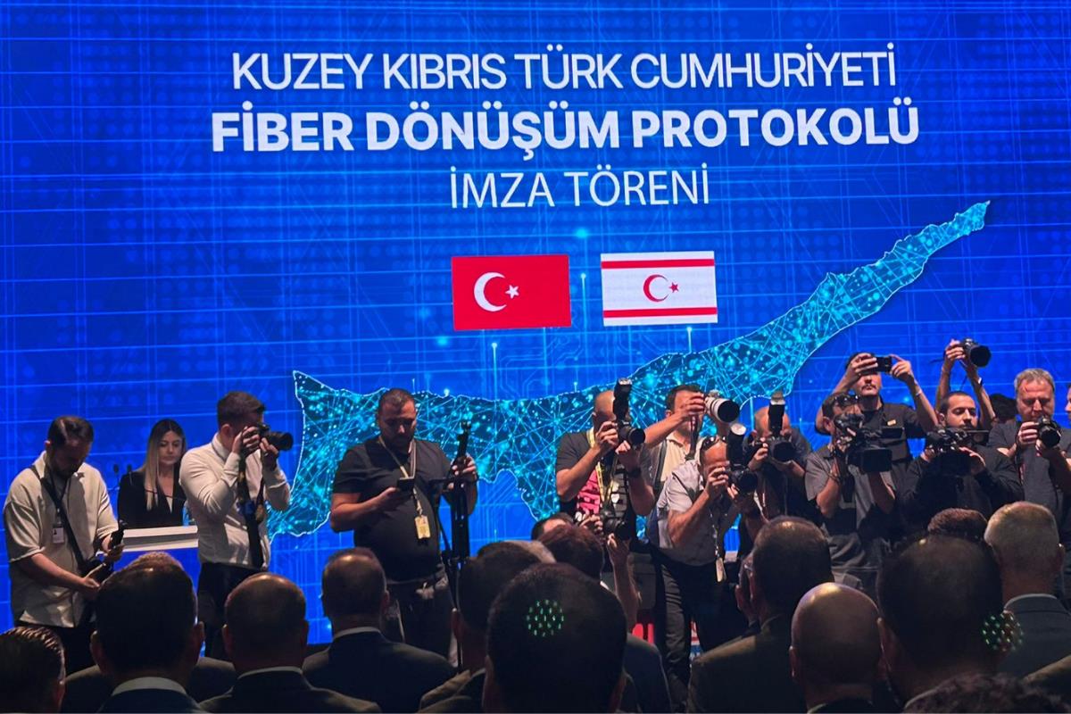 Türkiye ile KKTC anlaştı, Yavru Vatan'ı fiber teknolojisine Türk Telekom taşıyacak