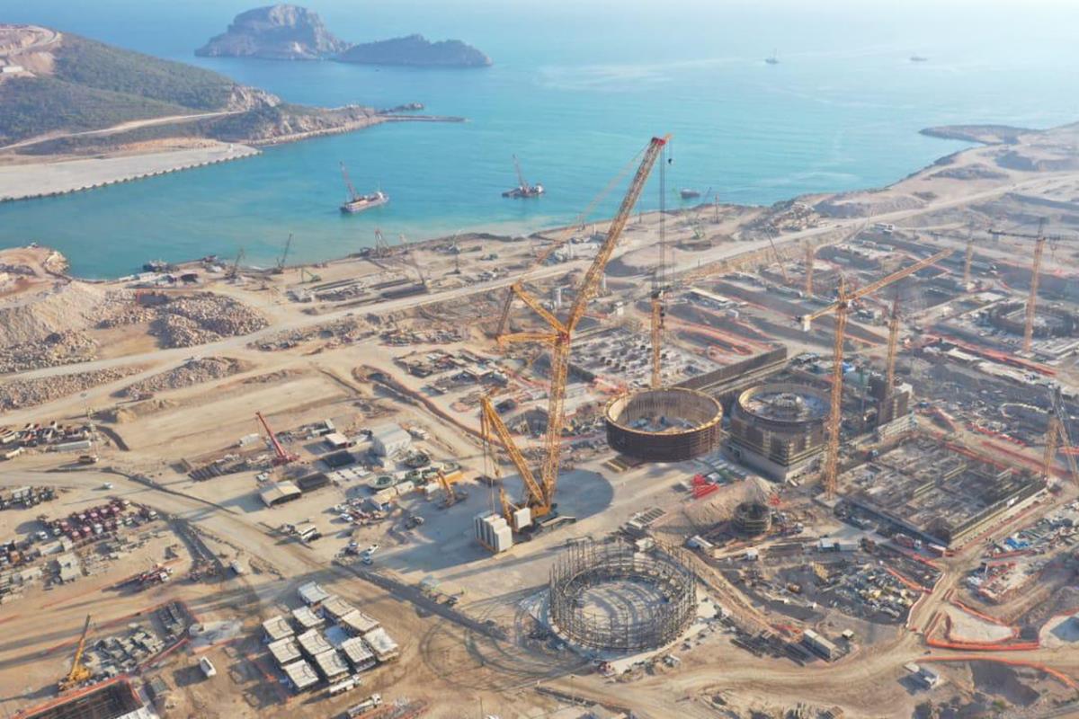 Yaptırımlar projeyi zora sokmuştu: Akkuyu'da Rus işçiler 2 aydır maaş alamadıklarını iddia ediyor