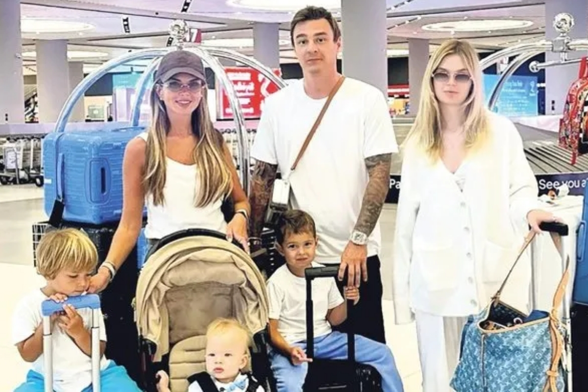 25 milyon dolar serveti olan Formula pilotu Artem Markelov 4 çocuk 15 bavulla İstanbul'da