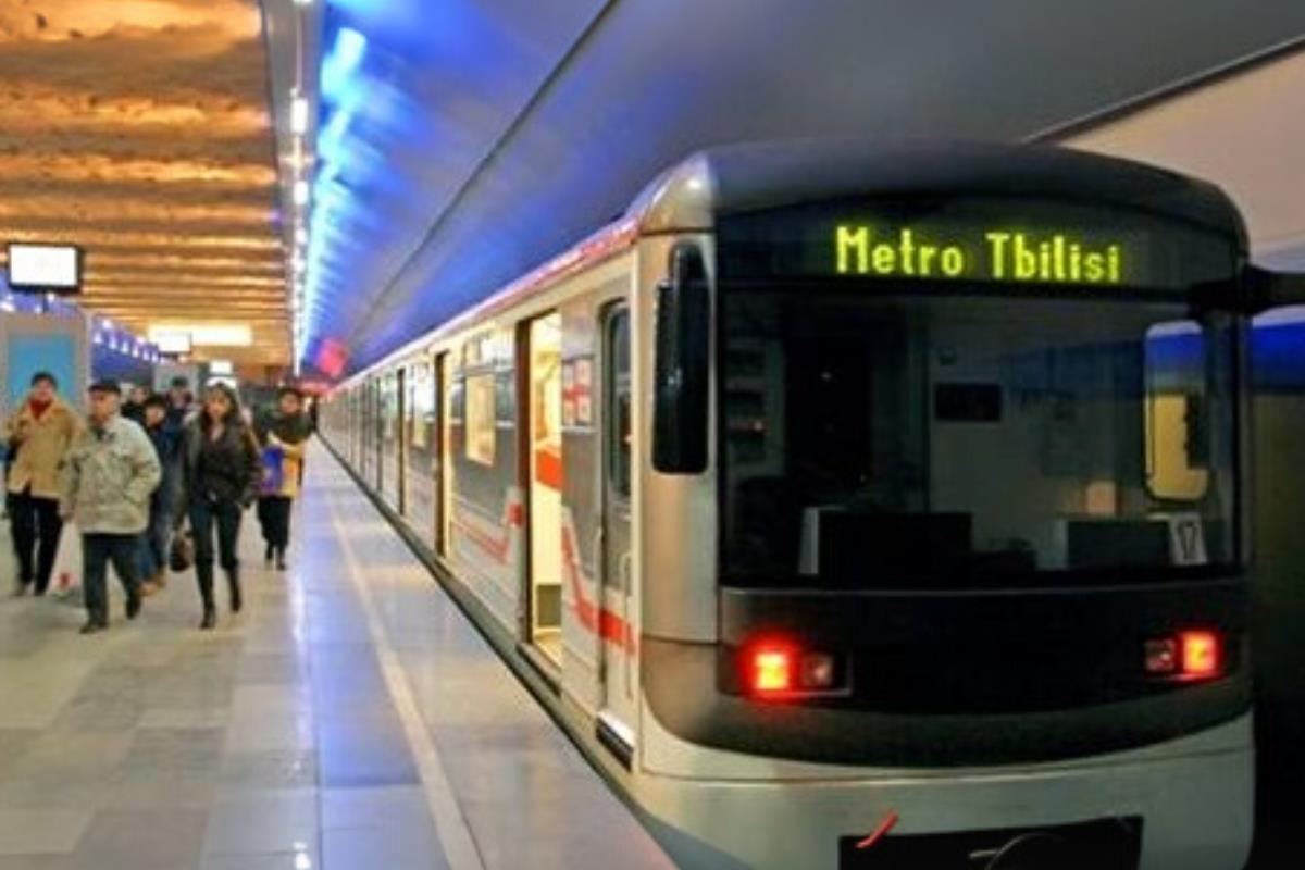 Tiflis Metrosu'na CRRC'den 150 milyonluk 111 yeni vagon