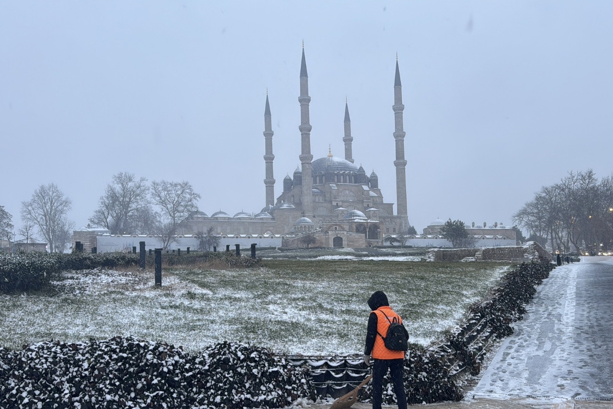 Edirne, Kırklareli ve Tekirdağ'da kar etkisini artırdı