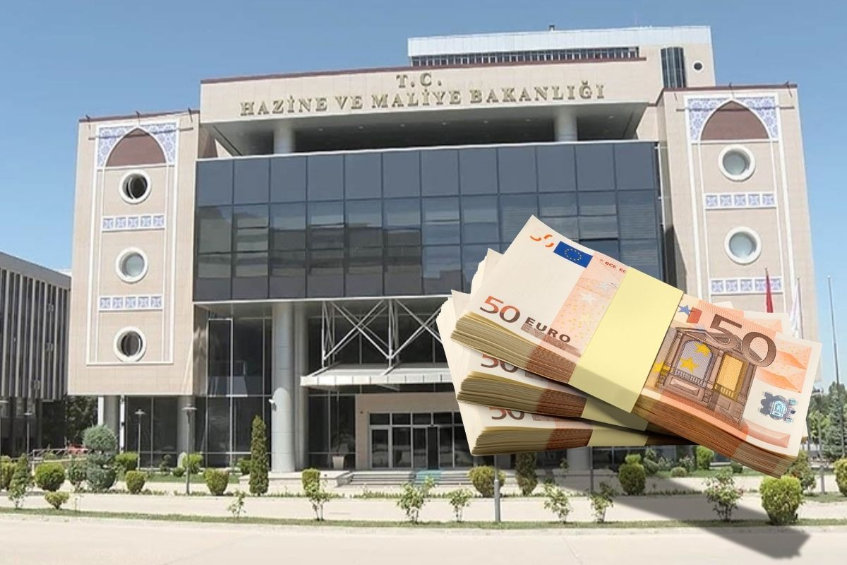 Hazine kurumsal yatırımcılara yönelik 919 milyon euro tutarında euro cinsinden tahvil ihraç etti