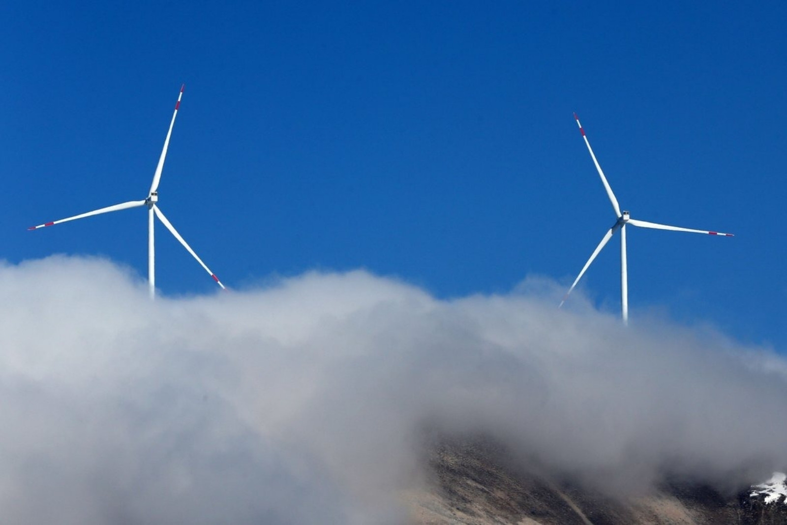 Türkiye rüzgar enerjisinde dünyada 5'inci, güneş enerjisinde 10'uncu sırada