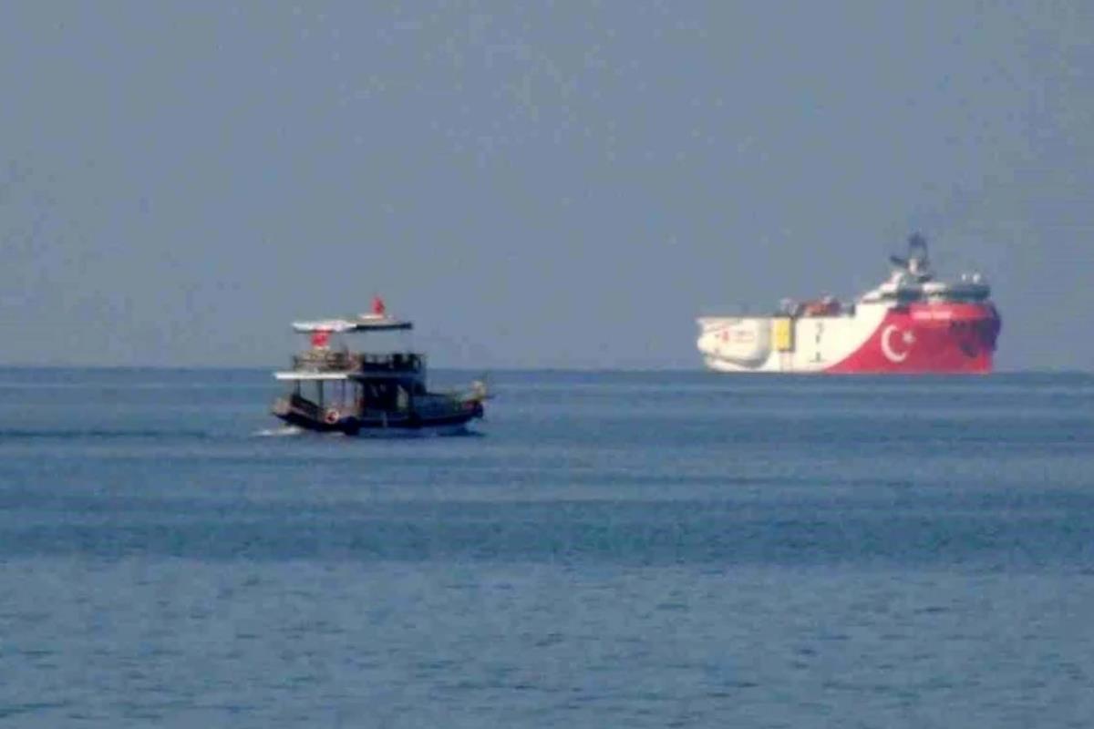 Somali görevini tamamlayan Oruç Reis, Mersin'e ulaştı