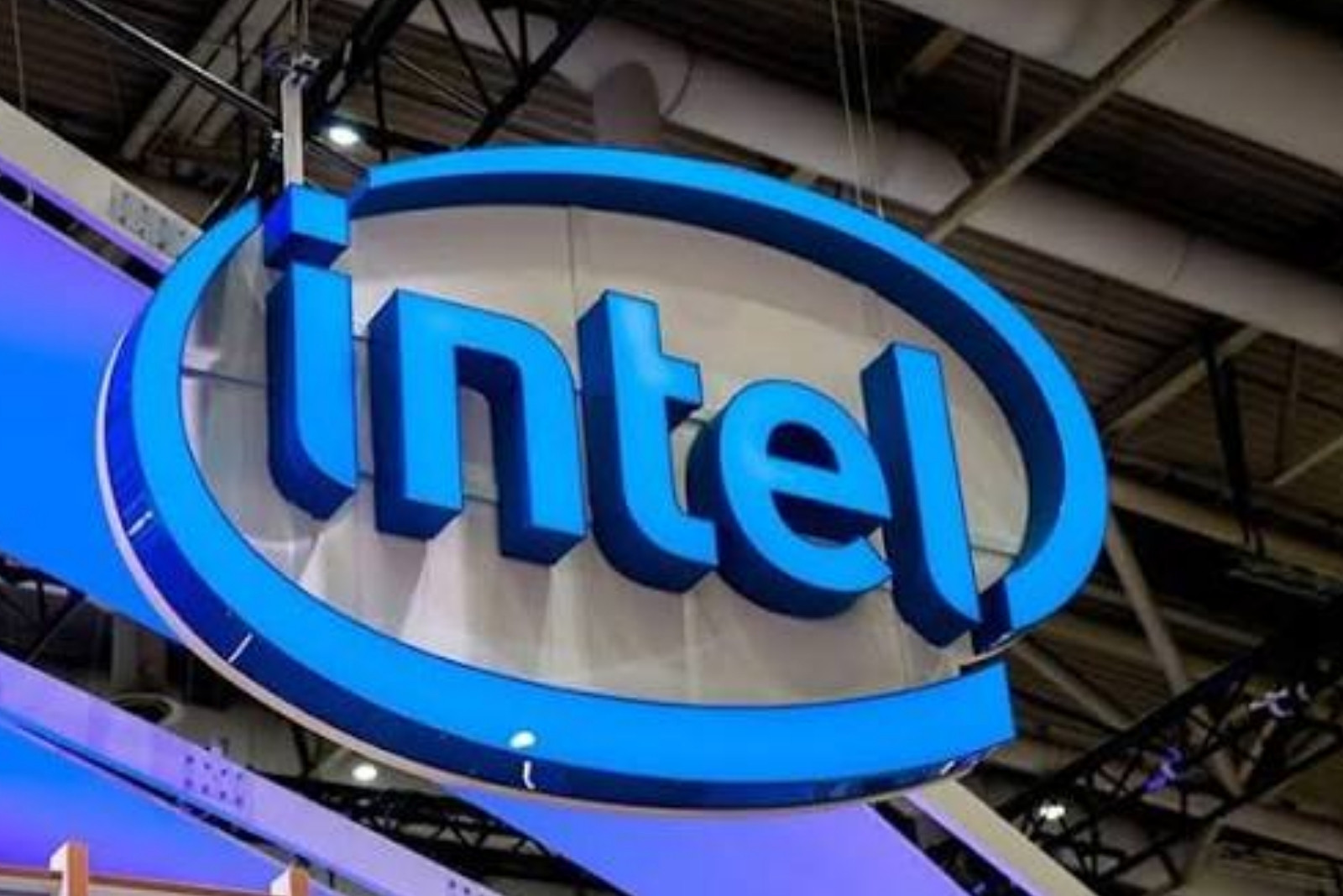 Intel'den 15 milyar dolarlık hisse arzı için başvuru