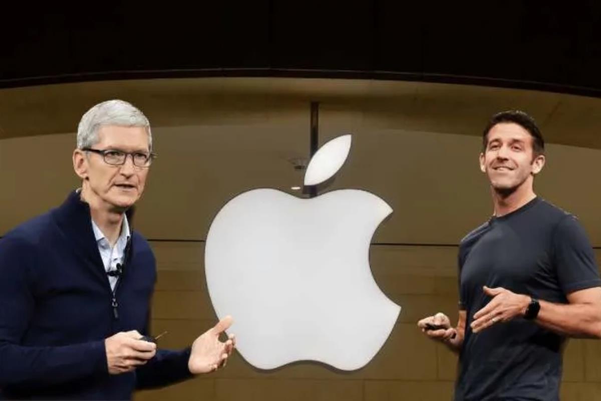 Apple'da Ternus'a 58 milyon, Cook'a 47 milyon dolarlık paket