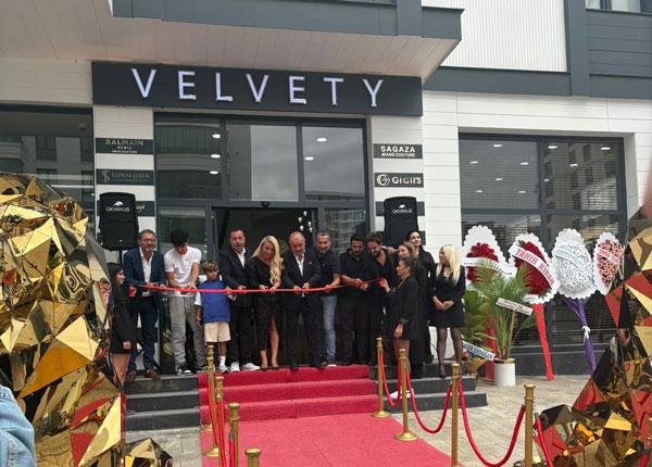 Atakum’da Velvety Esintisi! Başarılı İş Kadını Ezgi Öztürk’ten Görkemli Açılış - Resim 2
