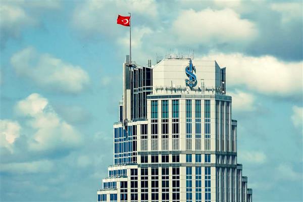 İş Bankası Genel Müdürü Hakan Aran: İthamlarla ilgili suç duyurusunda bulunduk