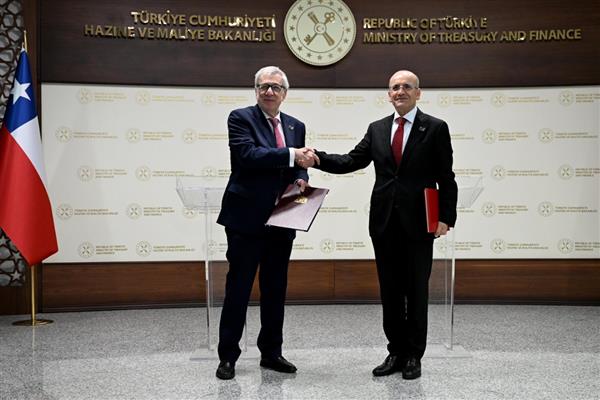 Hazine ve Maliye Bakanı Mehmet Şimşek, Şili Dışişleri Bakanı ile görüştü; işbirliği protokolü imzaladı