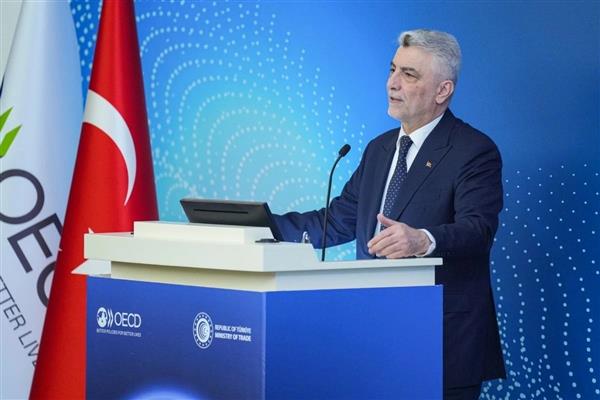 Bakan Bolat, OECD Yükselen Pazarlar Forumu'nda konuştu: Küresel ekonomi son yıllarda köklü bir dönüşüm ve büyük şoklar yaşıyor
