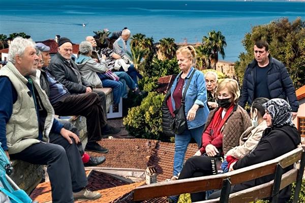Çalışan sayısının gerisinde kalan iller artıyor sosyal güvenlik sistemine uyarı niteliğinde tablo