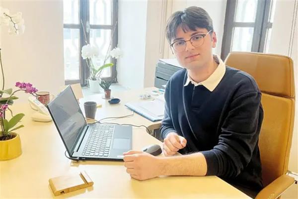 Kabataş Liseli genç Cemil Türk'ün ekonomi makalesine Harvard ödülü