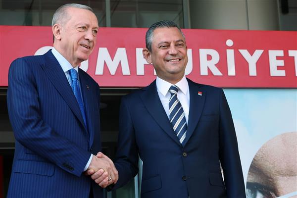 CHP lideri Özgür Özel, Cumhurbaşkanı Erdoğan'a 75 bin TL tazminat ödeyecek