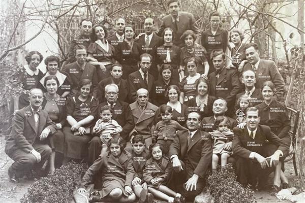 Cemil İpekçi'den geniş aile paylaşımı