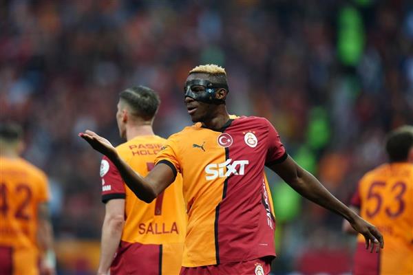 Galatasaray ilkyarıda attığı gollerle Sivasspor'u yendi, Victor Osimhen rekor kırdı