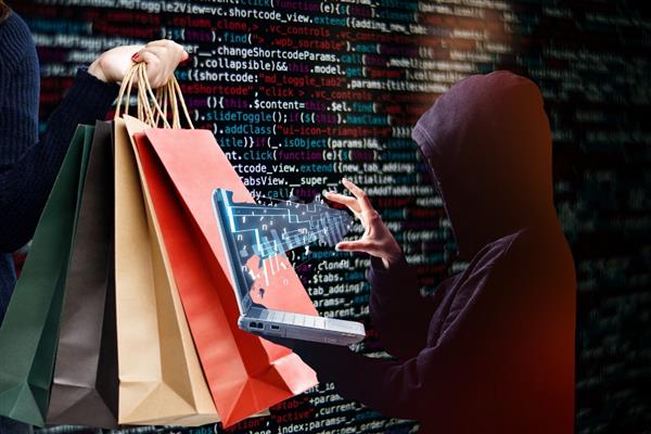 Korsanların bilgisayar sistemlerini ele geçirdiği Marks & Spencer'ın kaybı 1 milyar sterline ulaştı