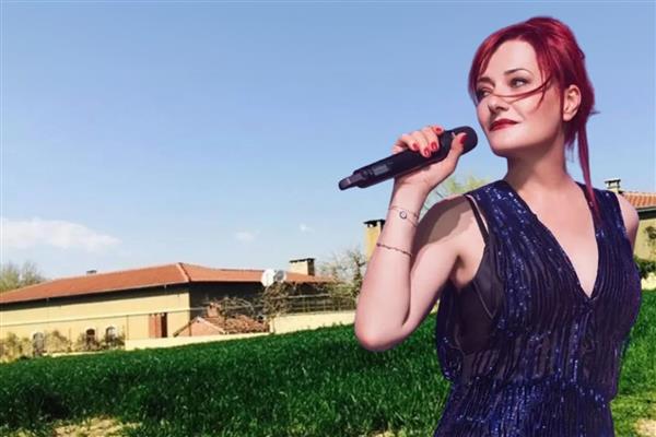 Kırklareli'nin Lüleburgaz ilçesine bağlı Ayvalı Köyü'nde 3 dönümlük arazi üzerine çiftlik kuran Candan Erçetin organik tarıma merak sardı