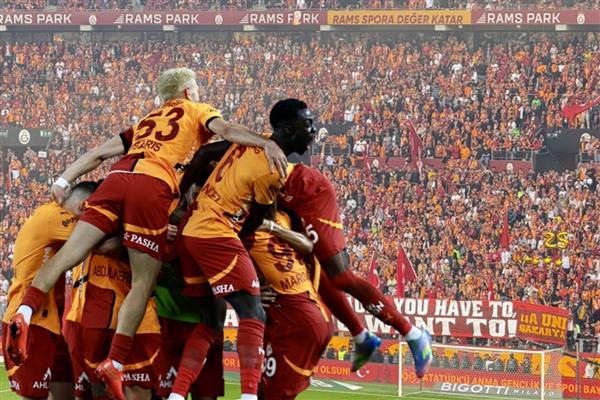 Galatasaray yeni sezon formalarını tanıttı, kutlamalar için Yenikapı'da 1 milyon taraftar hedefleniyor