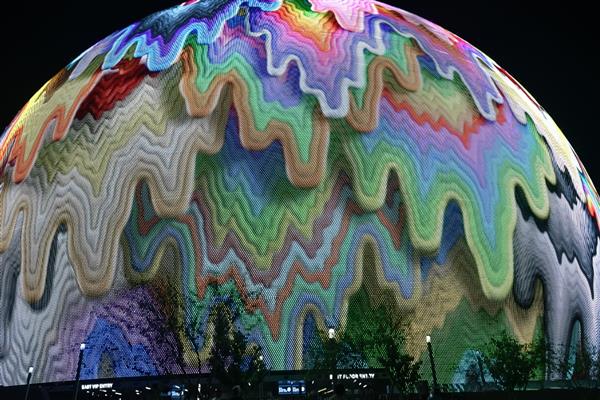 Dünyanın en büyük LED küresi MSG Sphere, müzik ve eğlenceye ev sahipliği yapıyor