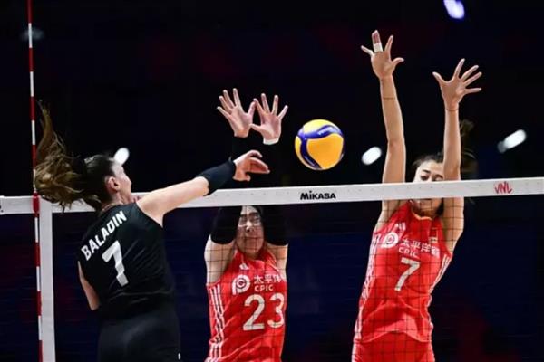 Filenin Sultanları, Milletler Ligi'nde Çin'i 3-2 mağlup ederek üst üste dördüncü galibiyetini aldı
