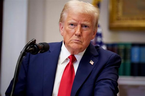 Trump, 12 ülkenin vatandaşlarına ABD seyahatini yasakladı: Göçmenlik gerilimi tırmanıyor