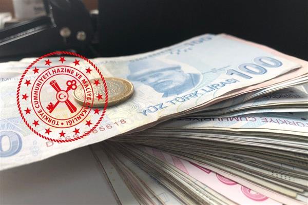 Hazine nakit dengesi Mayıs'ta 247,1 milyar TL fazla verdi