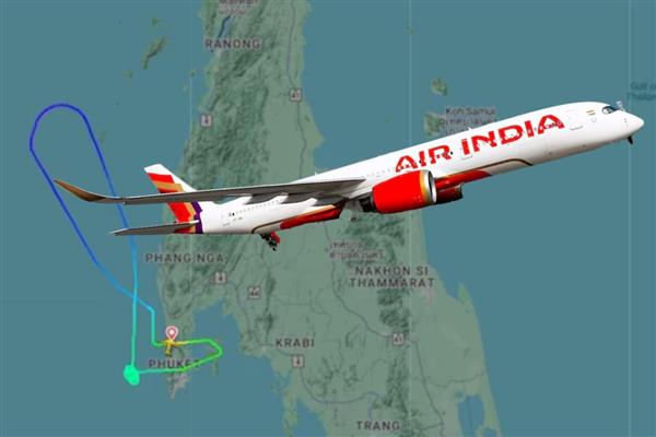Tayland'dan Yeni Delhi'ye giden Air India uçağı bomba tehdidi nedeniyle Phuket'te acil iniş yaptı ve tahliye edildi
