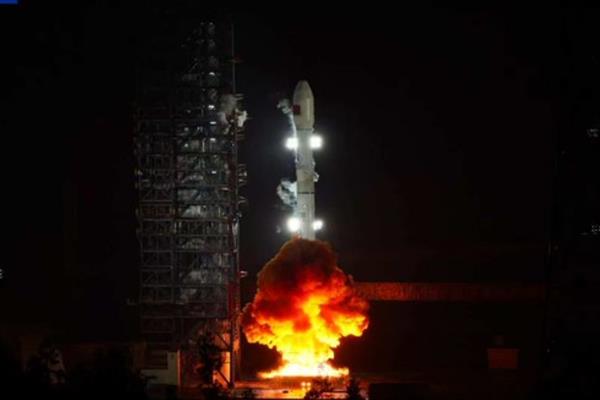 Çin, ChinaSat-9C iletişim uydusunu başarıyla uzaya fırlattı