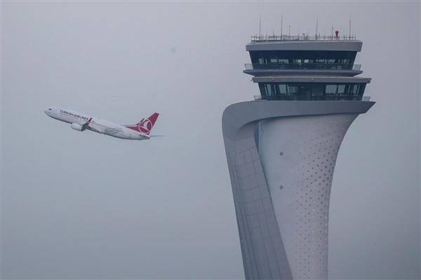 Türk hava sahasında günlük transit uçuş ve uçak trafiğinde rekor kırıldı