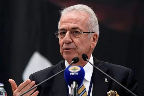 Fenerbahçe'de Erol Bilecik gitti, Sertaç Komsuoğlu geldi