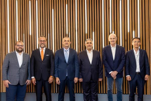 Trendyol Grubu, Baykar CEO'su Haluk Bayraktar, ADQ ve Ant International finansal teknoloji alanında stratejik iş birliği anlaşması imzaladı