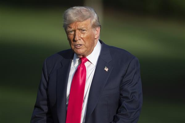 ABD Başkanı Donald Trump'ın ellerindeki morlukların ve ayaklarındaki şişliklerin sebebi açıklandı