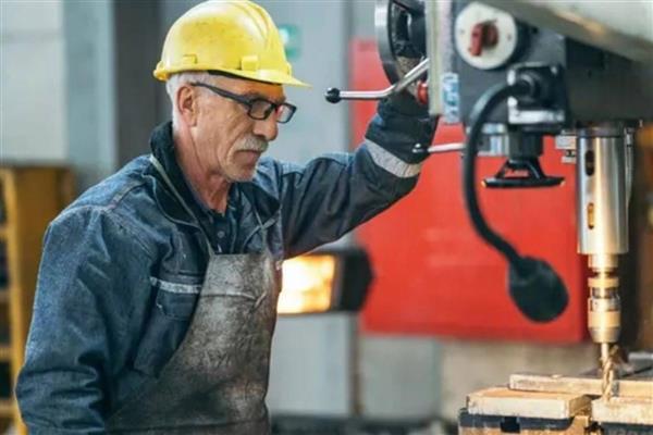 Kayıtlı çalışan emekli sayısı 8 yılda üçe katlandı