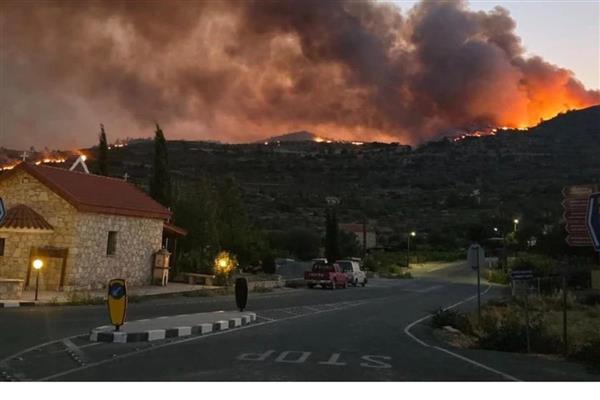 Kıbrıslı Rumları bölen tartışma: Türklerden yardımı neden kabul etmedik?