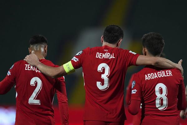 Deplasmanda tarihi galibiyet: 7 gollü maçta A Milli Takım, Bulgaristan'ı farklı geçti