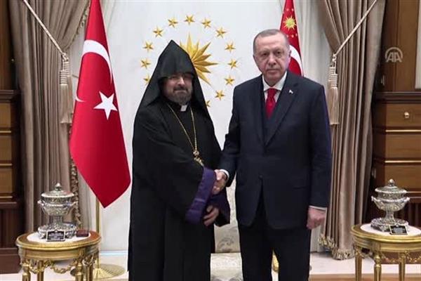 Türkiye Ermenileri Patriği Sahak Maşalyan'ın babası hayatını kaybetti, Cumhurbaşkanı Erdoğan Maşalyan'ı arayarak taziyelerini iletti