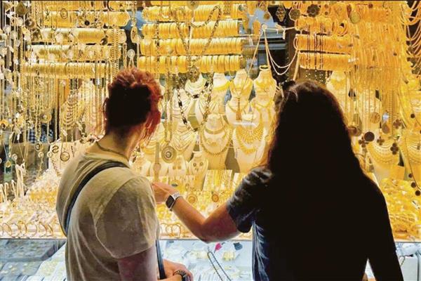 Altında rekor üzerine rekor kırılırken Kapalıçarşı'da satıcı yok