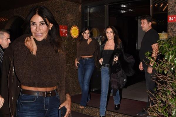 Akbank Yönetim Kurulu Başkanı Suzan Sabancı Bebek'te akşam yemeği buluşmasında