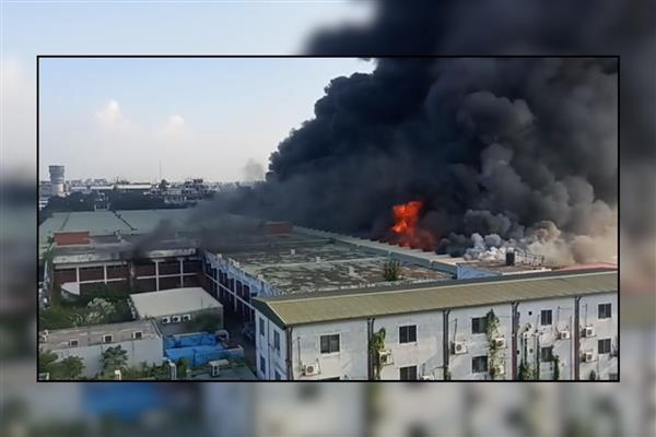 Bangladeş'te havalimanında büyük yangın: Tüm uçuşlar durduruldu