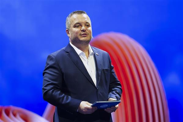 Türkiye Varlık Fonu Genel Müdürü Ermut MÜSİAD Vizyoner 25'te Türkiye Varlık Fonu'nun dünyanın en büyük 10 fonundan biri olduğunu açıkladı