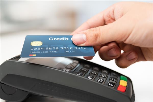 Bankacılık sektöründe ücret ve komisyon gelirlerinin büyük bölümünü kredi kartı işlemleri oluştururken artan TGA bakiyesi 2025 kârlılığını sınırladı