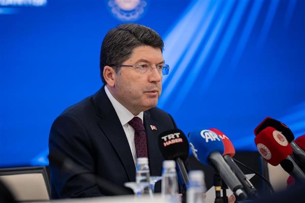 Bakan Tunç, yasa dışı bahis ve sanal kumarla mücadelede yeni dönemle ilgili bilgi verdi