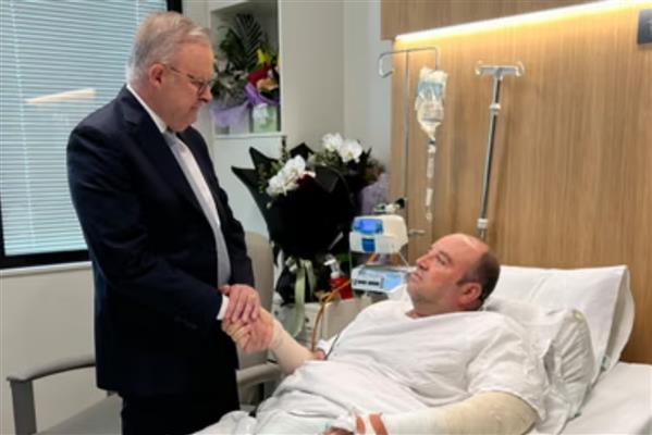 Avustralya Başbakanı Anthony Albanese'den kahraman Ahmed'e ziyaret