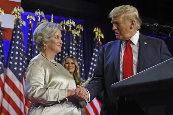 Trump'ın Özel Kalem Müdürü Susie Wiles Trump'ın alkol kullanmadığını ancak alkolik bir kişilik yapısına sahip olduğunu söyledi