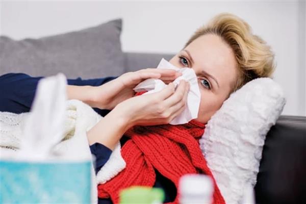 Mutasyonlu süper grip Türkiye'ye ulaştı yüksek ateş ve şiddetli öksürükle seyrediyor