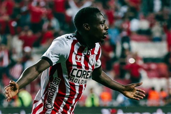 Musaba transferinde tansiyon yükseldi, Yüksel Yıldırım'ın Galatasaray'la temasa geçtiği iddia edildi