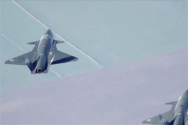 Bayraktar KIZILELMA bir ilke daha imza attı, kol uçuşu icra edildi