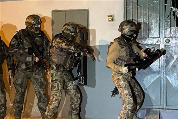 İstanbul'da terör örgütü DEAŞ'a yönelik operasyonda 110 zanlı yakalandı